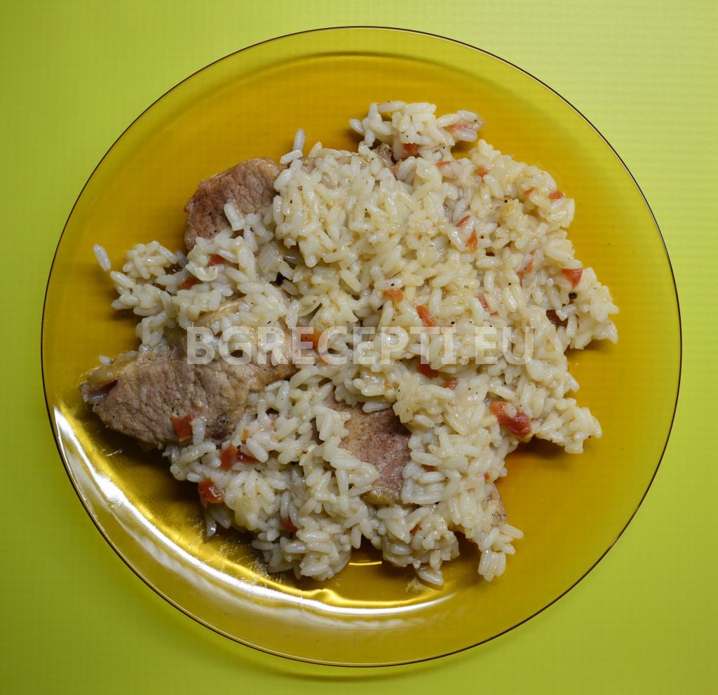 Свинско с ориз в мултикукър